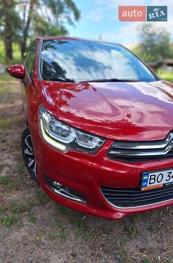 Хэтчбек Citroen C4 2017 в 