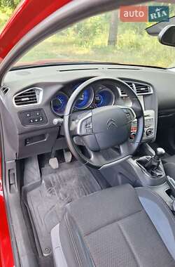 Хэтчбек Citroen C4 2017 в 