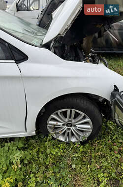 Хэтчбек Citroen C4 2016 в 
