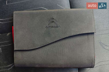 Хэтчбек Citroen C4 2013 в 