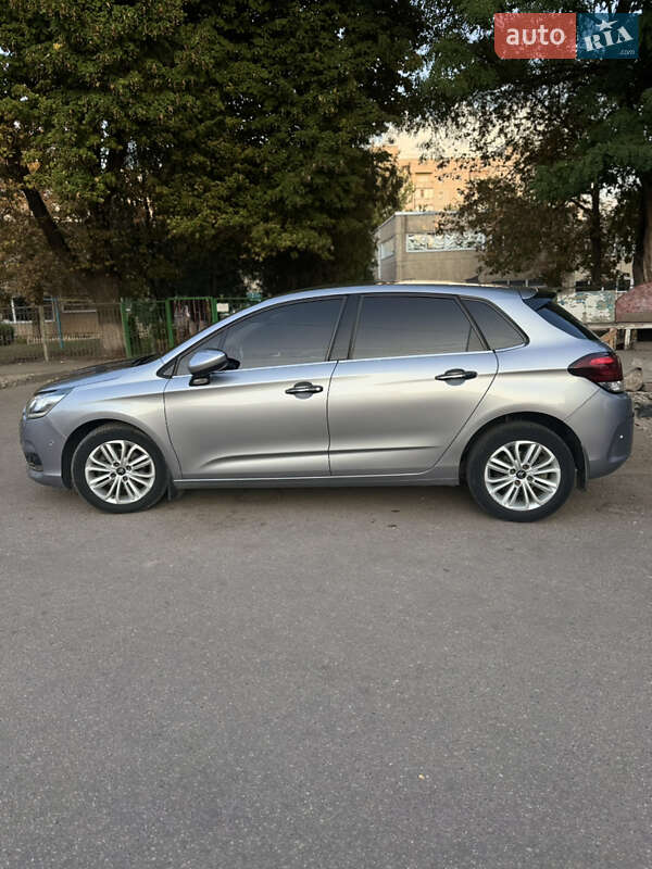 Хэтчбек Citroen C4 2017 в Кропивницком