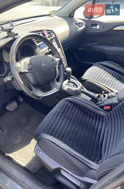 Хэтчбек Citroen C4 2012 в 