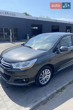 Хэтчбек Citroen C4 2012 в 