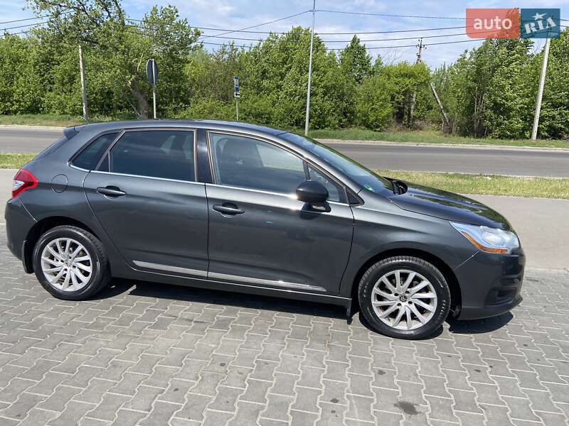Хэтчбек Citroen C4 2012 в Полтаве