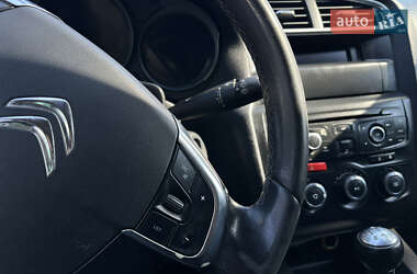 Хэтчбек Citroen C4 2012 в 