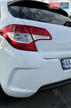 Хэтчбек Citroen C4 2014 в 