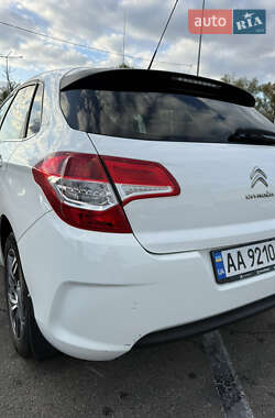 Хэтчбек Citroen C4 2014 в 