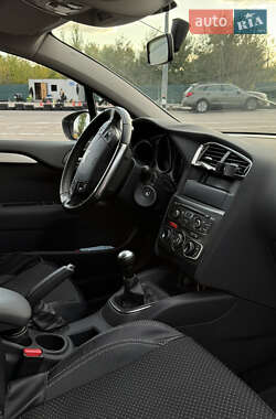 Хэтчбек Citroen C4 2014 в 