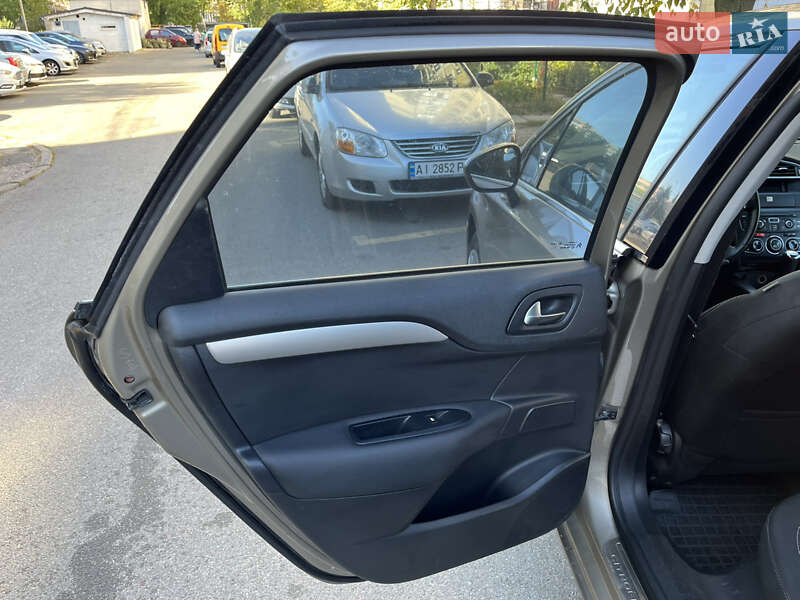 Хэтчбек Citroen C4 2013 в Киеве