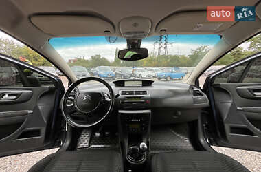 Хэтчбек Citroen C4 2008 в 