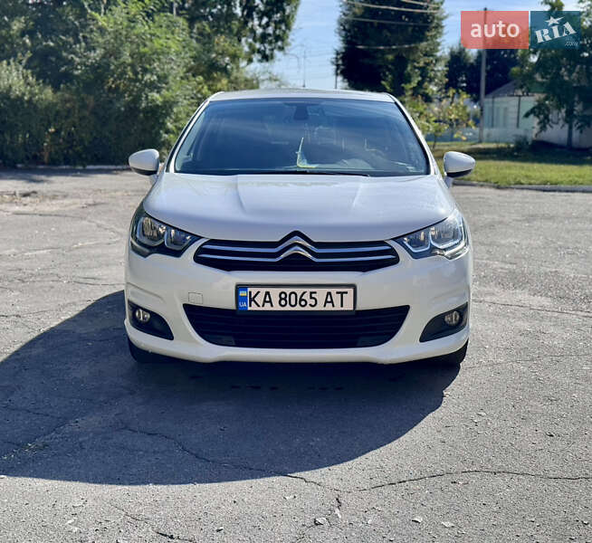 Хэтчбек Citroen C4 2015 в Киеве