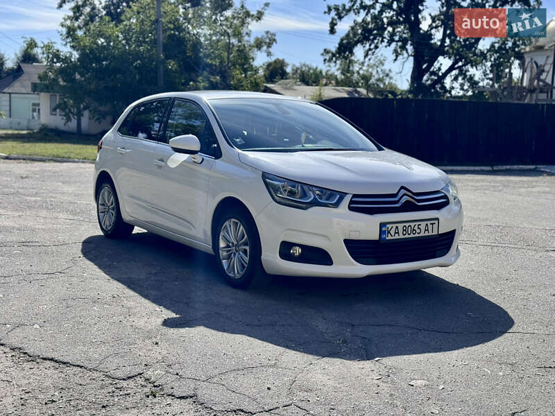 Хэтчбек Citroen C4 2015 в Киеве