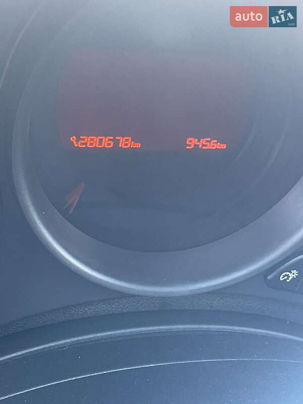 Хэтчбек Citroen C4 2011 в Самборе фото 20 Хэтчбек Citroen C4 2011 в Самборе