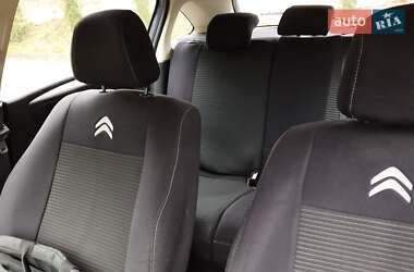 Хетчбек Citroen C4 2004 в  фото 3 Хетчбек Citroen C4 2004 в