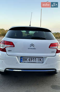 Хэтчбек Citroen C4 2012 в 