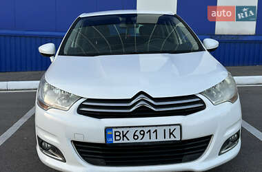 Хэтчбек Citroen C4 2012 в 