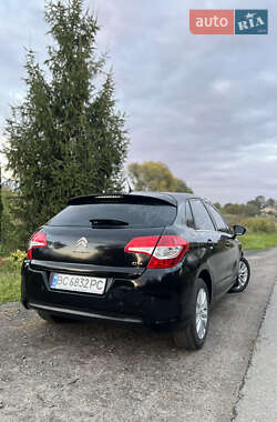Хэтчбек Citroen C4 2012 в 