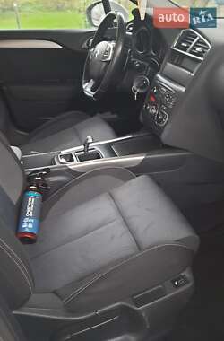 Седан Citroen C4 2012 в  фото 40 Седан Citroen C4 2012 в