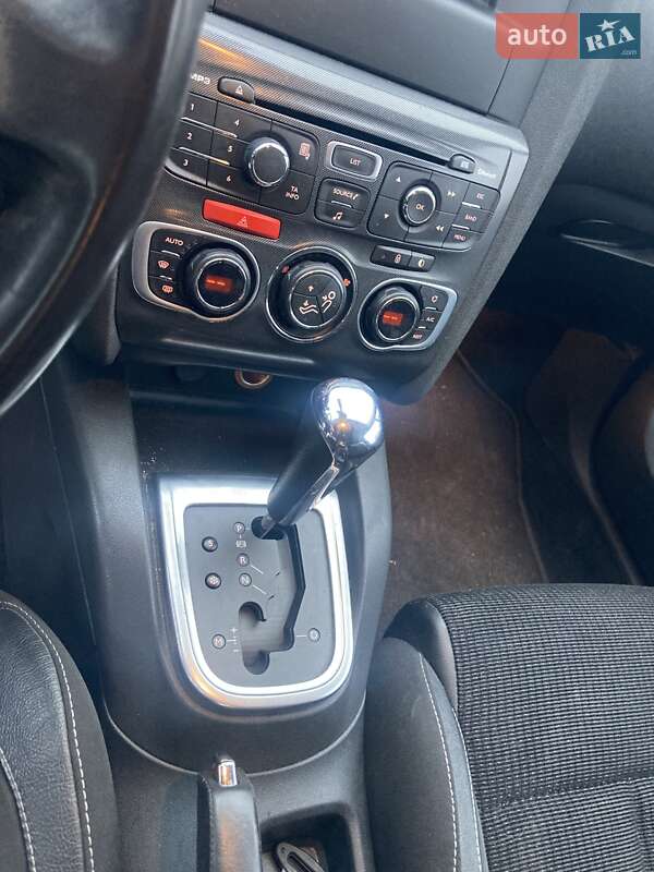 Хэтчбек Citroen C4 2011 в Киеве фото 8 Хэтчбек Citroen C4 2011 в Киеве