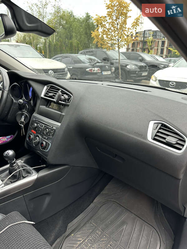 Хетчбек Citroen C4 2011 в Ужгороді фото 15 Хетчбек Citroen C4 2011 в Ужгороді