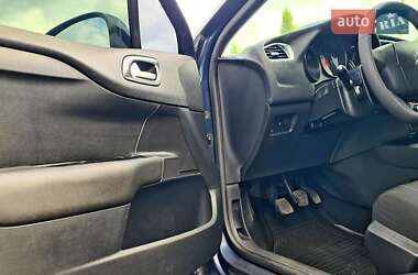 Хэтчбек Citroen C4 2011 в 