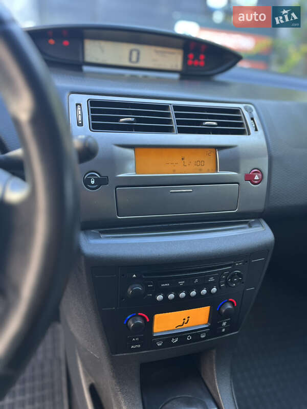 Хэтчбек Citroen C4 2010 в Львове