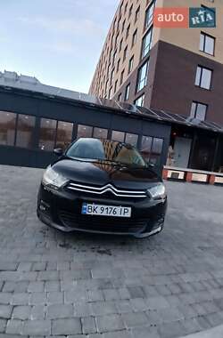 Хэтчбек Citroen C4 2012 в 