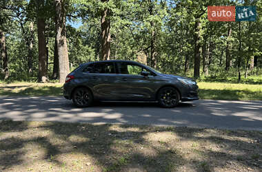 Хэтчбек Citroen C4 2012 в 