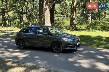 Хэтчбек Citroen C4 2012 в 