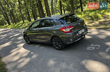 Хэтчбек Citroen C4 2012 в 