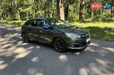 Хэтчбек Citroen C4 2012 в 