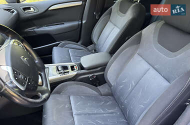 Хэтчбек Citroen C4 2012 в 