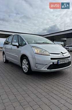Хэтчбек Citroen C4 2009 в 