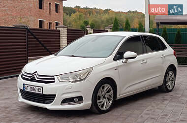 Хэтчбек Citroen C4 2012 в 