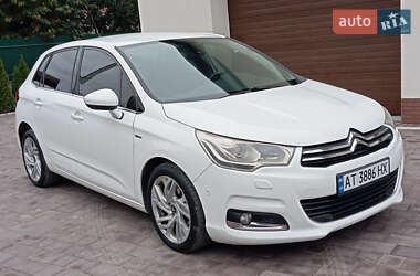 Хэтчбек Citroen C4 2012 в 