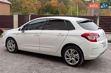 Хэтчбек Citroen C4 2012 в 