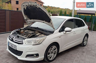 Хэтчбек Citroen C4 2012 в 