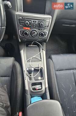 Хэтчбек Citroen C4 2012 в 