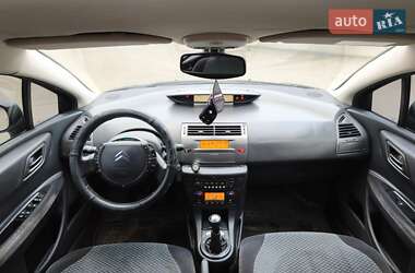 Хэтчбек Citroen C4 2008 в 