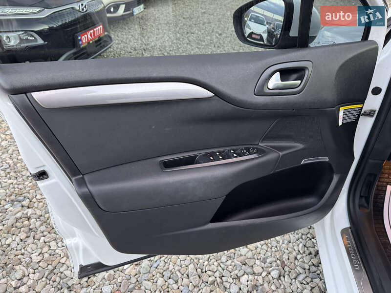 Хетчбек Citroen C4 2012 в Івано-Франківську фото 15 Хетчбек Citroen C4 2012 в Івано-Франківську