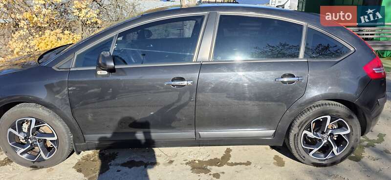 Хетчбек Citroen C4 2006 в Чернівцях