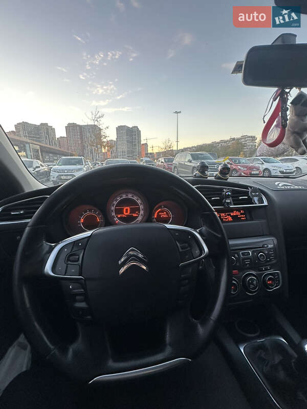 Хетчбек Citroen C4 2011 в Києві фото 22 Хетчбек Citroen C4 2011 в Києві