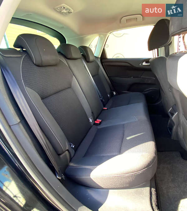 Хетчбек Citroen C4 2015 в Рівному