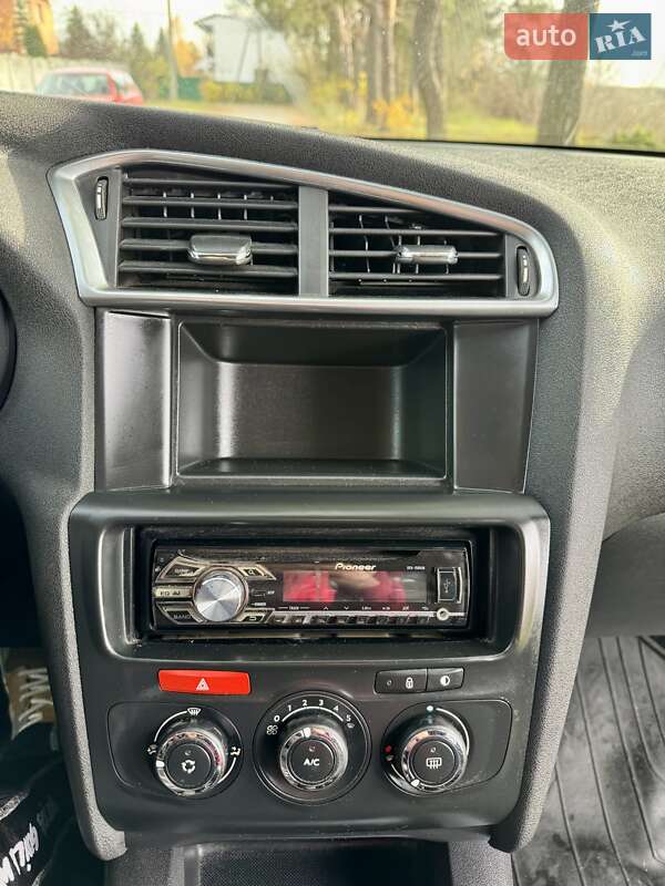 Хэтчбек Citroen C4 2013 в Киеве