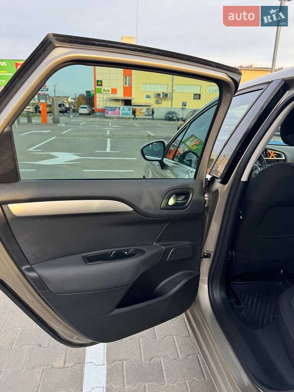 Хэтчбек Citroen C4 2011 в Киеве фото 17 Хэтчбек Citroen C4 2011 в Киеве