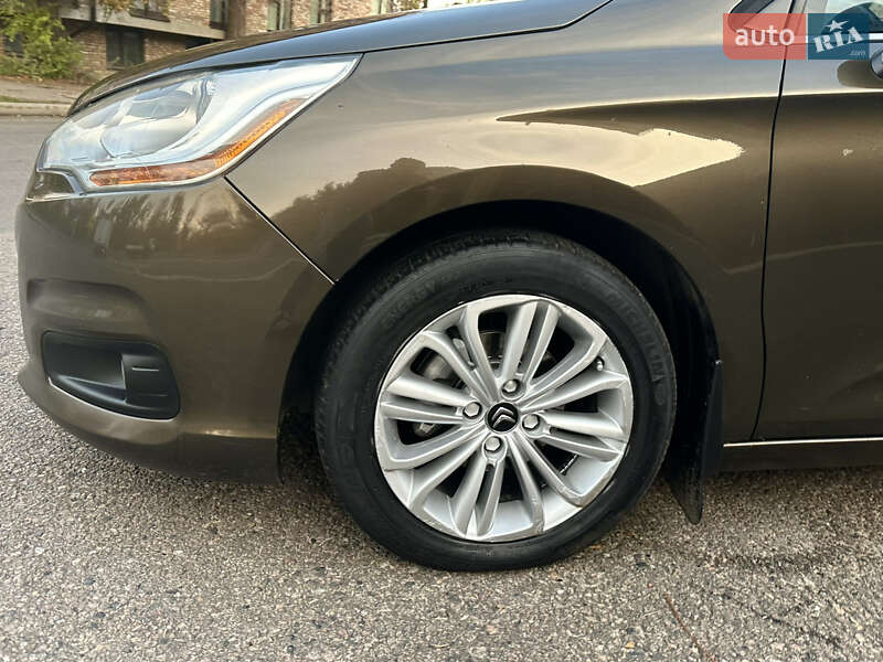 Хетчбек Citroen C4 2014 в Дніпрі