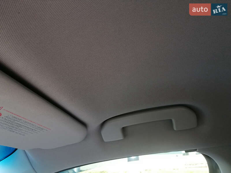 Хетчбек Citroen C4 2013 в Києві фото 18 Хетчбек Citroen C4 2013 в Києві