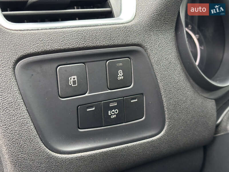 Хетчбек Citroen C4 2015 в Києві фото 15 Хетчбек Citroen C4 2015 в Києві