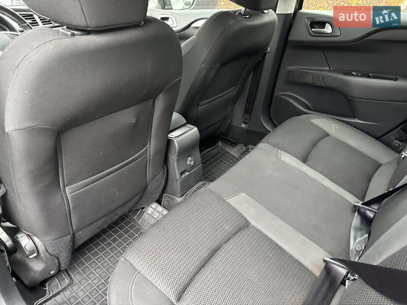Хетчбек Citroen C4 2015 в Києві фото 17 Хетчбек Citroen C4 2015 в Києві