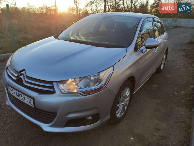 Хэтчбек Citroen C4 2013 в Черноморске фото Хэтчбек Citroen C4 2013 в Черноморске